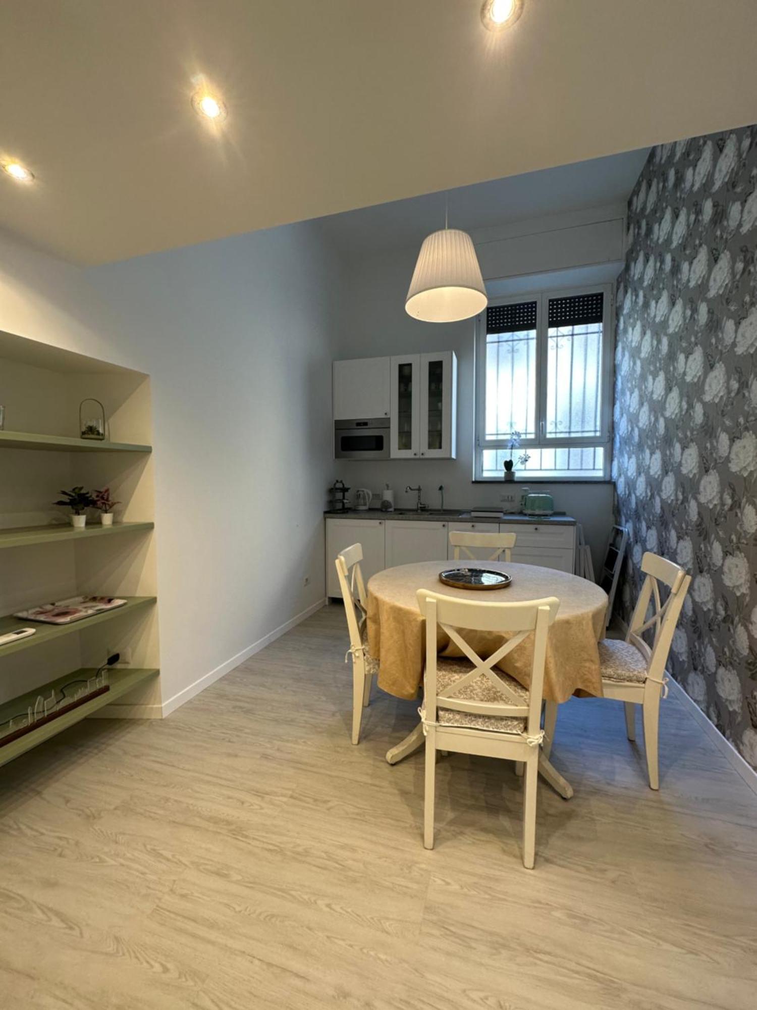 Flowers, A Cozy Suite In Milan Luaran gambar